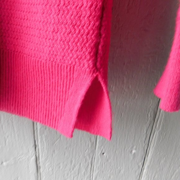 🐾GAP Bright Pink Sweater🐾 - Picture 9 of 9